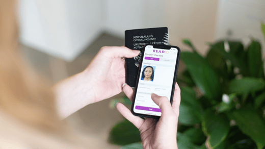 Phone reads the nfc chip of passport